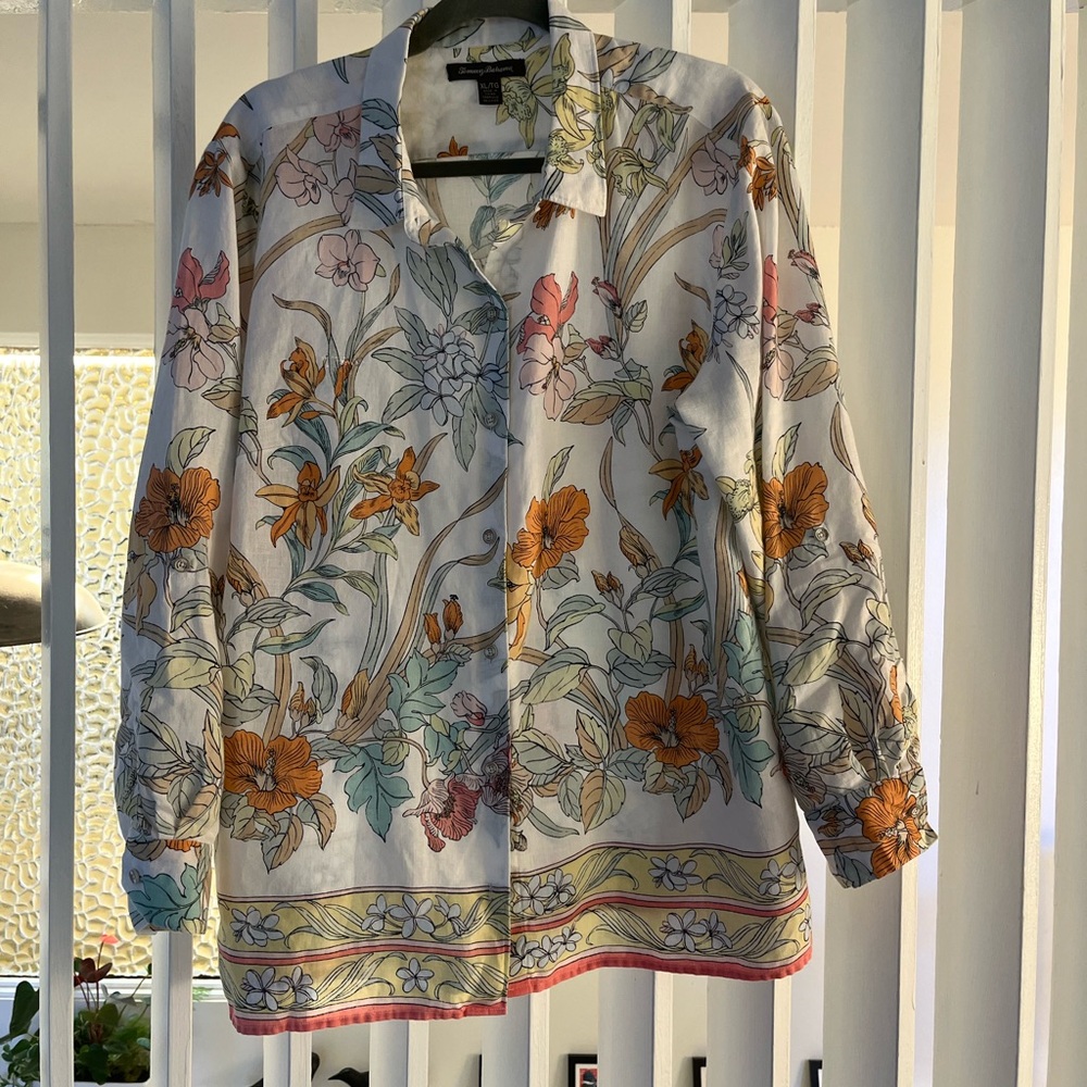 Tommy Bahama EUC 100% linen floral button-down